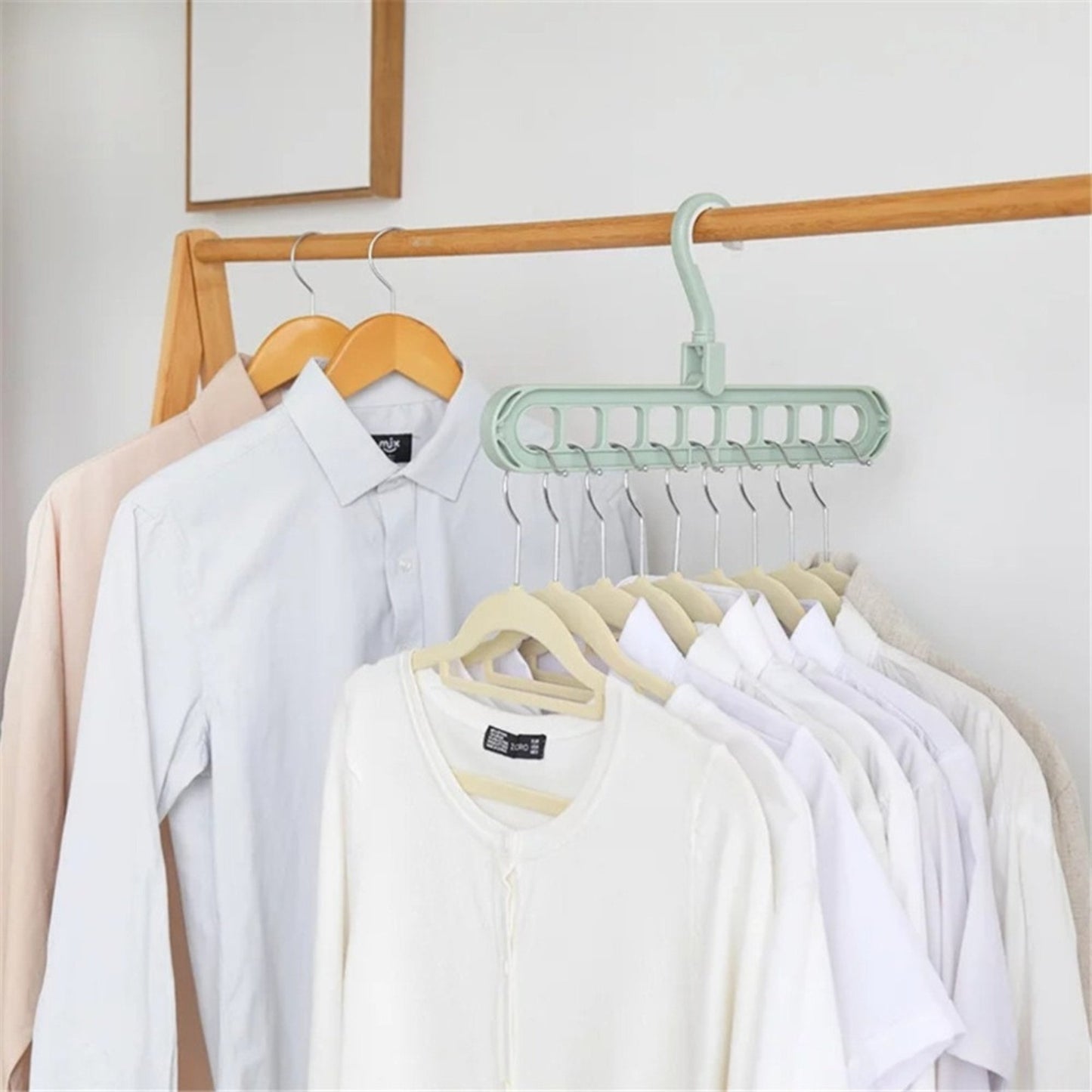 Smart Hanger ™ | Get 4 times more closet space - Novela